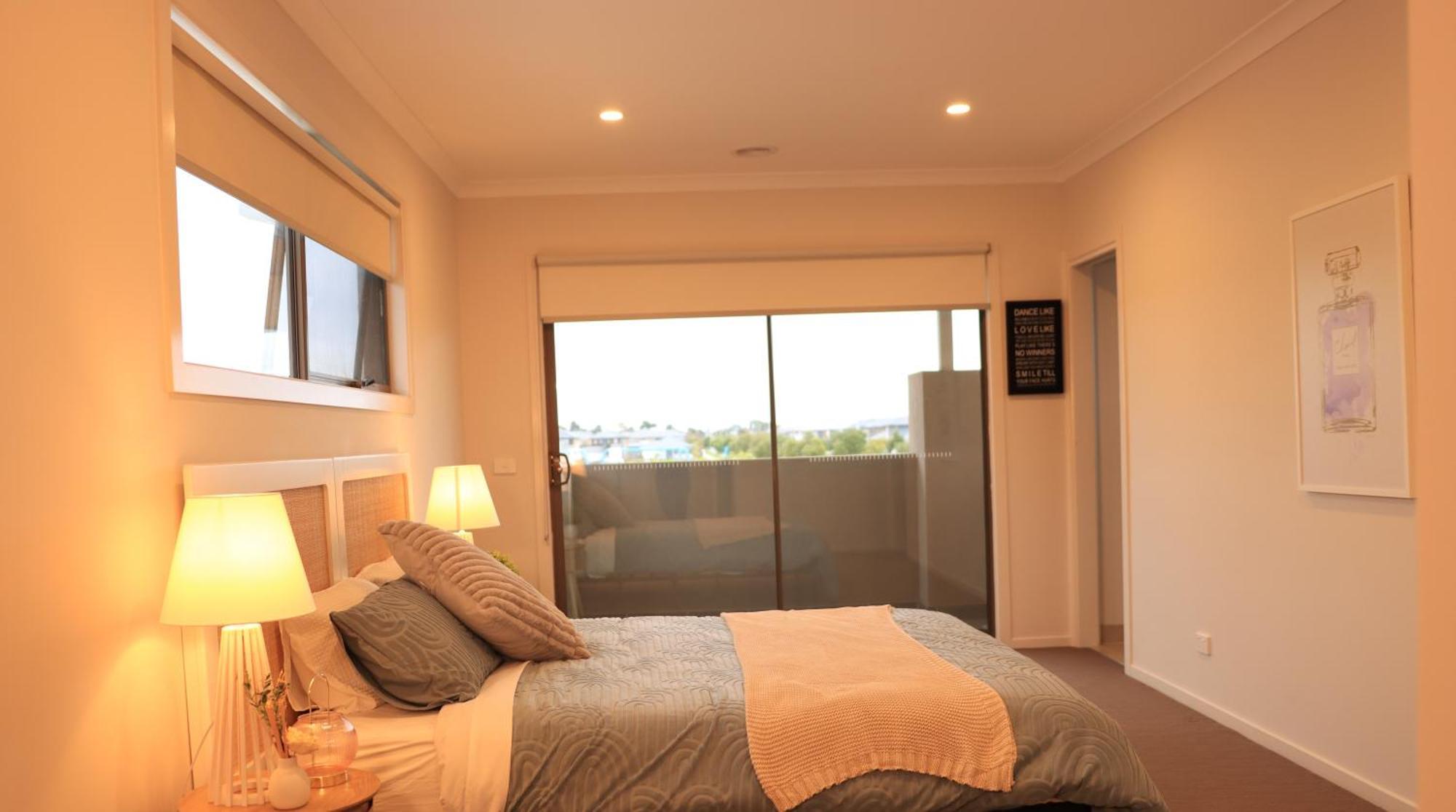 Melbourne Holiday House For 15 Peoples In Sanctuary Lake Point Cook Buitenkant foto